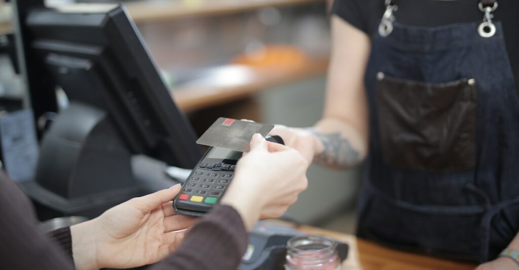 How to recruit retail employees trustworthy retail employee processing transaction