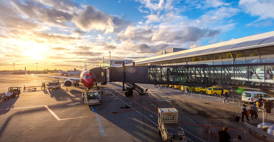 UK-Heathrow-Airport-airside-pass-for-employees