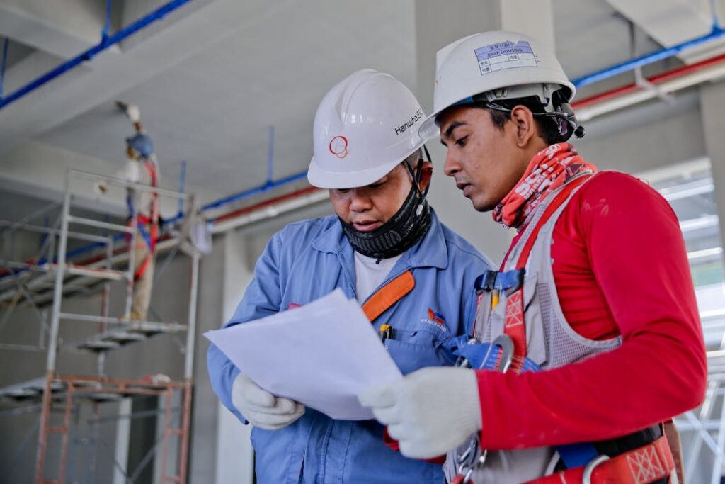Construction job site managers to represent Canadian construction staffing trends 2025